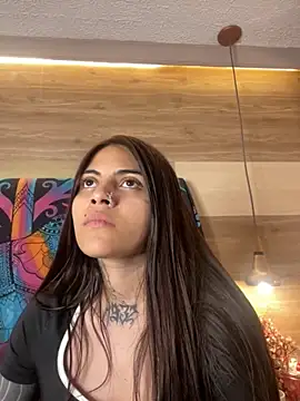 Cori Paige online show from 12/01/25, 10:32