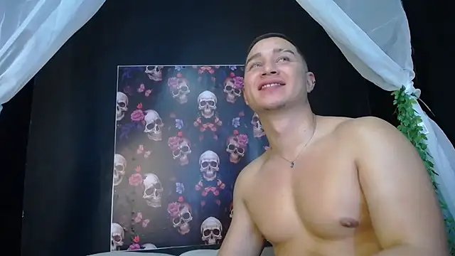 Snapshot of francesco_evan chatting on 01/16/25, 12:01 francesco evan online show from 01/16/25, 12:01