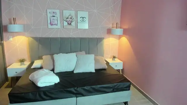 Snapshot of zara__sweet chatting on 04/23/26, 02:19 zara sweet online show from 04/23/26, 02:19