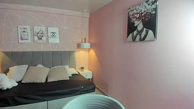 zara  sweet online show from 10/27/25, 01:23