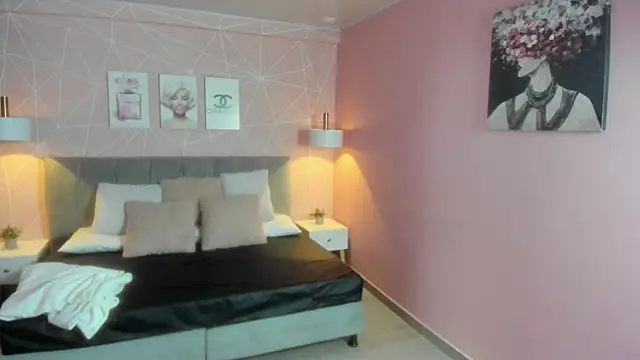 Snapshot of zara__sweet chatting on 05/09/26, 03:48 zara sweet online show from 05/09/26, 03:48