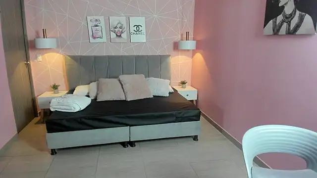 Snapshot of zara__sweet chatting on 09/22/25, 01:28 zara sweet online show from 09/22/25, 01:28