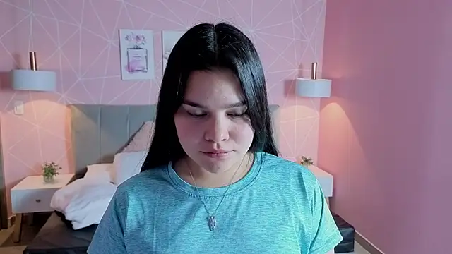 Snapshot of zara__sweet chatting on 06/12/26, 02:15 zara sweet online show from 06/12/26, 02:15