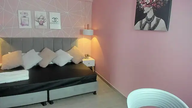 zara  sweet online show from 03/25/26, 01:32