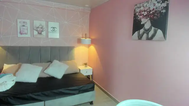 Snapshot of zara__sweet chatting on 05/05/26, 03:26 zara sweet online show from 05/05/26, 03:26