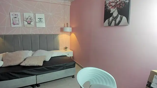 zara  sweet online show from 10/30/25, 01:31