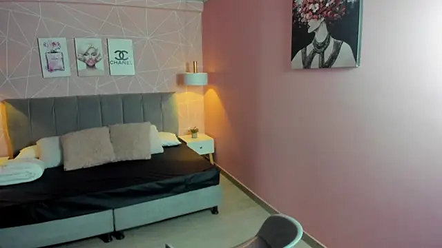 zara  sweet online show from 12/18/25, 01:37