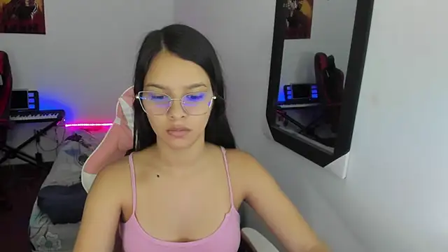 jessi and boy online show from 12/14/25, 07:19