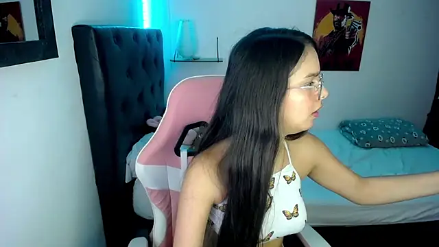jessi and boy online show from 05/23/26, 07:13