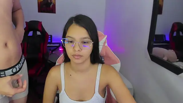 jessi and boy online show from 11/26/25, 07:14