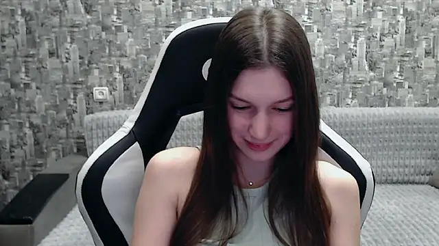 Snapshot of MissMiaCutie chatting on 03/06/25, 04:38 MissMiaCutie online show from 03/06/25, 04:38