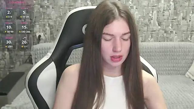 Snapshot of MissMiaCutie chatting on 09/17/25, 10:06 MissMiaCutie online show from 09/17/25, 10:06