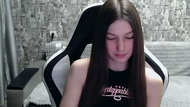 Snapshot of MissMiaCutie chatting on 02/25/25, 03:31 MissMiaCutie online show from 02/25/25, 03:31