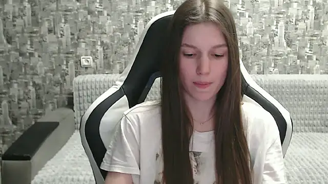 Snapshot of MissMiaCutie chatting on 03/21/25, 06:07 MissMiaCutie online show from 03/21/25, 06:07