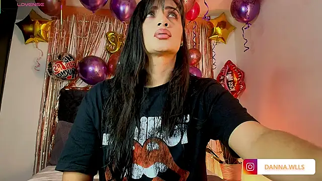 Dannawells online show from 12/15/25, 07:20