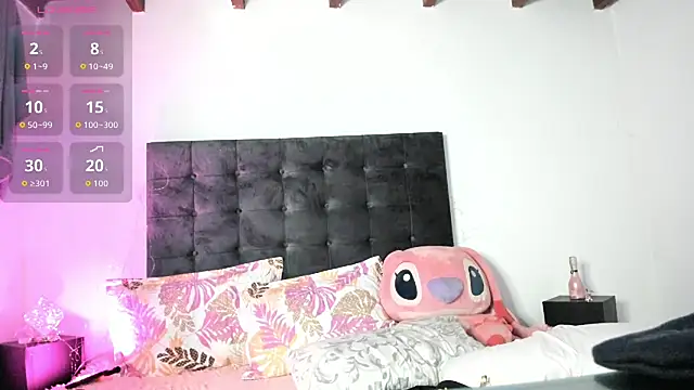 Kylie2211 online show from 10/24/25, 04:17