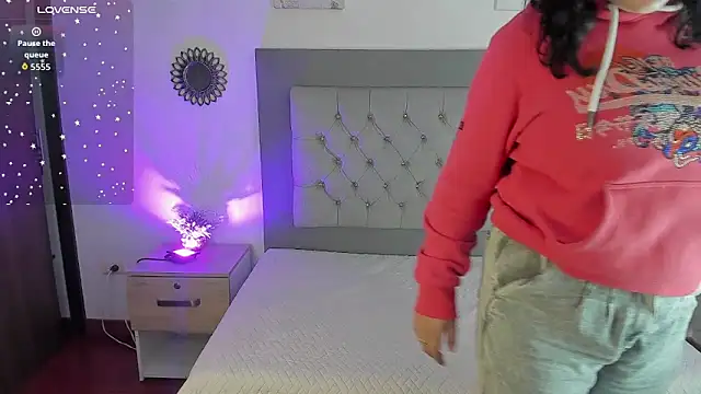 Kylie2211 online show from 09/22/25, 06:58
