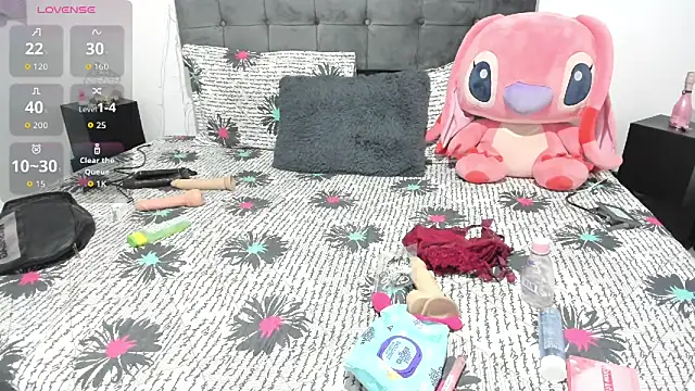 Kylie2211 online show from 11/08/25, 09:13