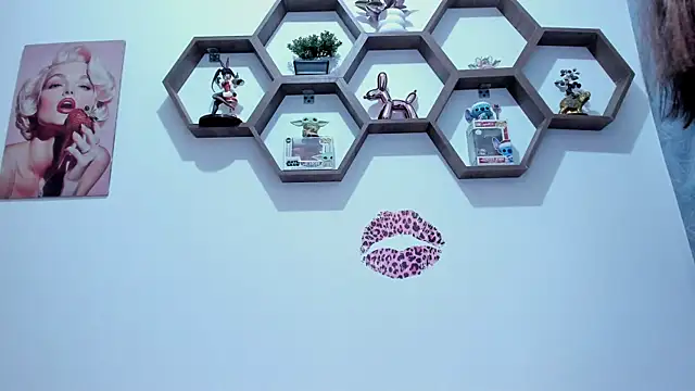 SharonSander online show from 01/10/26, 07:31