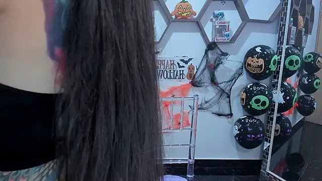 SharonSander online show from 10/22/25, 11:03