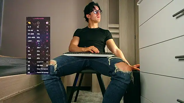 ChristianLevine  online show from 03/14/26, 06:41