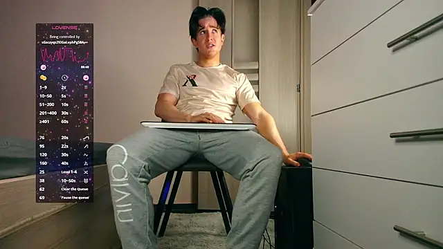 ChristianLevine  online show from 03/17/26, 07:33