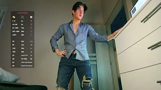 ChristianLevine  online show from 04/11/26, 08:12