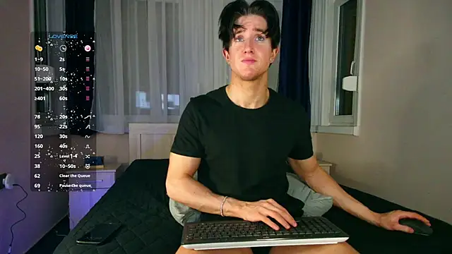 ChristianLevine  online show from 04/14/26, 08:36