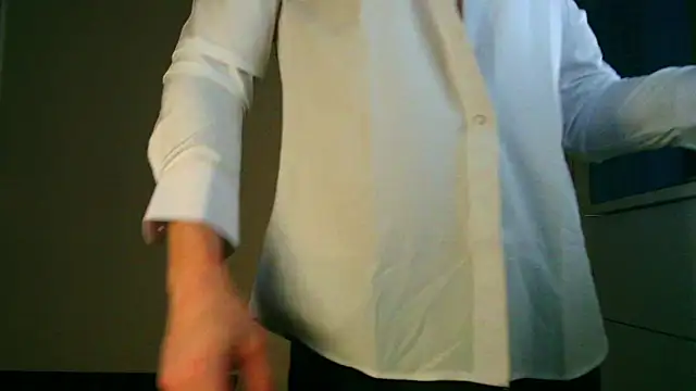 Snapshot of ChristianLevine_ chatting on 07/15/26, 07:43 ChristianLevine online show from 07/15/26, 07:43