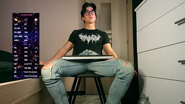 ChristianLevine  online show from 04/08/26, 05:14