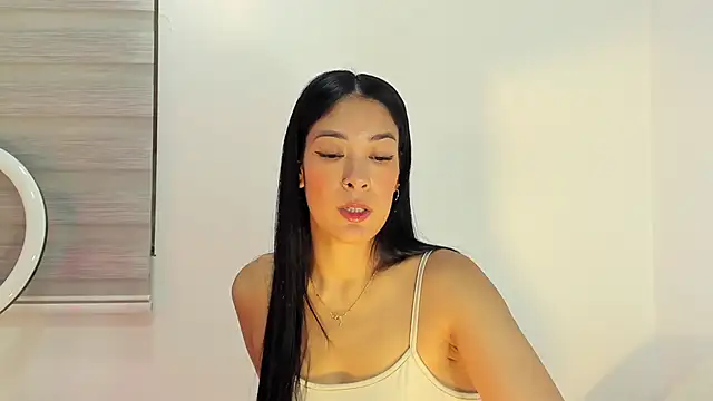 bella hadid1  online show from 02/25/26, 02:45