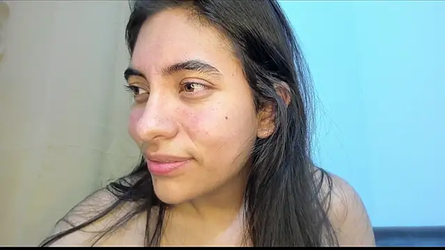 Snapshot of miss_eylens chatting on 06/20/26, 04:17 miss eylens online show from 06/20/26, 04:17