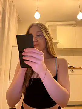 Eva Weyne online show from 11/16/25, 07:18