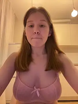 Eva Weyne online show from 04/13/26, 08:24