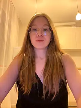 Eva Weyne online show from 10/26/25, 08:09