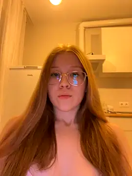 Eva Weyne online show from 10/08/25, 07:25