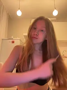 Eva Weyne online show from 02/18/25, 04:25