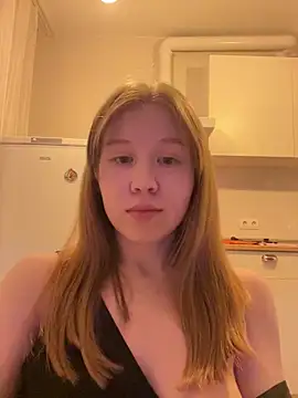 Eva Weyne online show from 04/05/26, 07:53