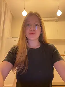 Eva Weyne online show from 10/12/25, 08:32