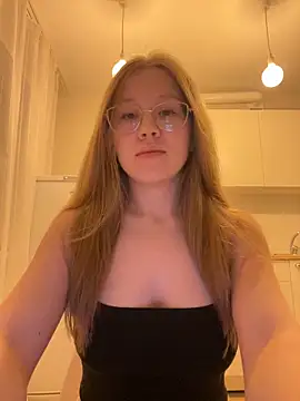 Eva Weyne online show from 10/24/25, 07:35