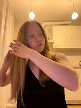 Eva Weyne online show from 10/01/25, 06:01