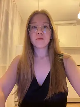 Eva Weyne online show from 11/19/25, 09:48