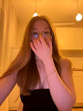 Eva Weyne online show from 11/13/25, 07:40