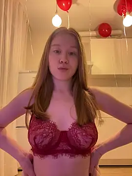 Eva Weyne online show from 03/25/26, 08:52