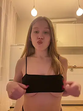 Eva Weyne online show from 02/23/26, 08:20