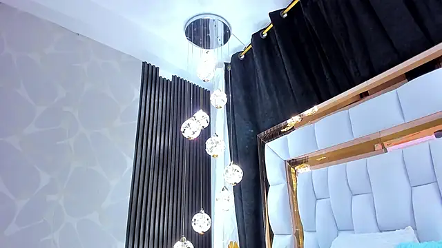 SarayRoyse online show from 02/07/26, 07:44