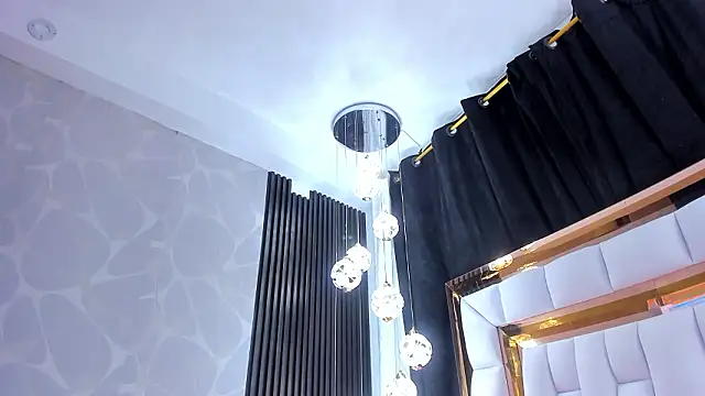 SarayRoyse online show from 02/11/26, 07:36