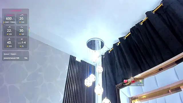 SarayRoyse online show from 11/18/25, 07:39