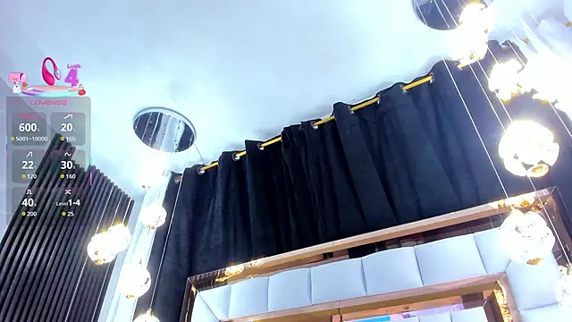 SarayRoyse online show from 11/07/25, 07:29