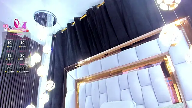 SarayRoyse online show from 10/28/25, 07:24